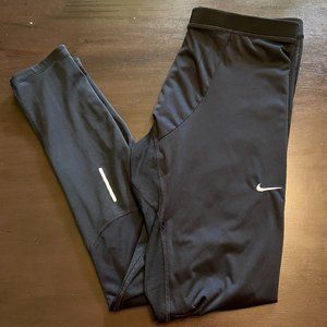 Nike Size Large Mid Rise DriFit Black Runners 2283